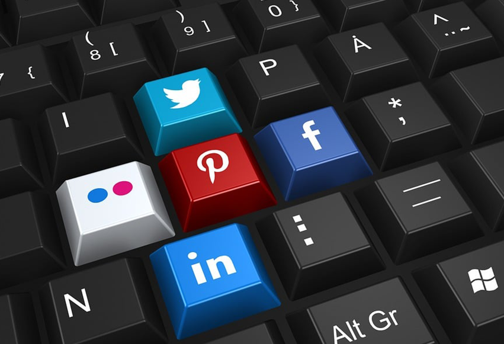 DEALING WITH PR IN THE SOCIAL MEDIA ERA