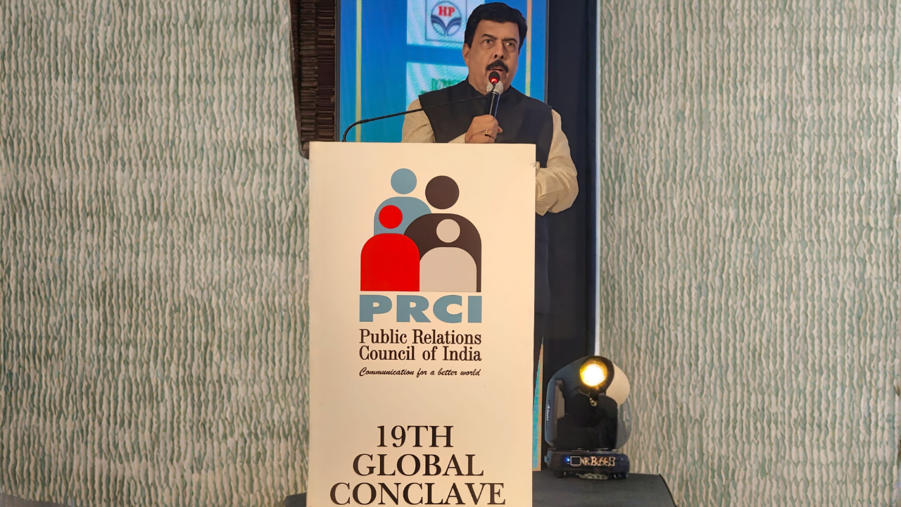 Advertising v/s Public Relations.